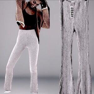 Urban Outfitters NWT Rosie Light Grey Ribbed High-Waisted Kick Flare Pants, Sml